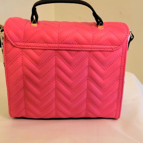 Betsy Johnson Crossbody Pink - Picture 2 of 7